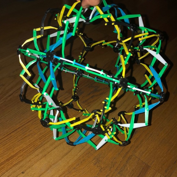 SLiNG BALL‼️. FUN FOR KIDS TO PLAY WITH🔥 - Picture 2 of 2